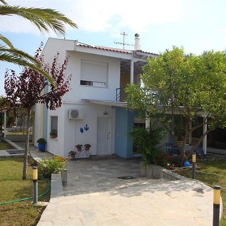Wonderful House With Private Garden Villa Flogita Bagian luar foto