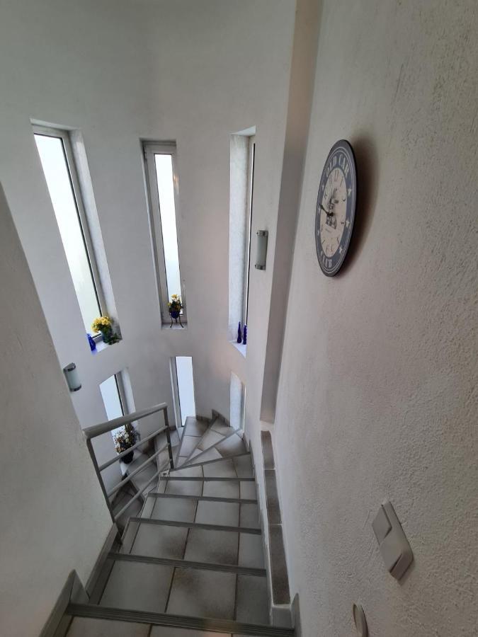 Wonderful House With Private Garden Villa Flogita Bagian luar foto