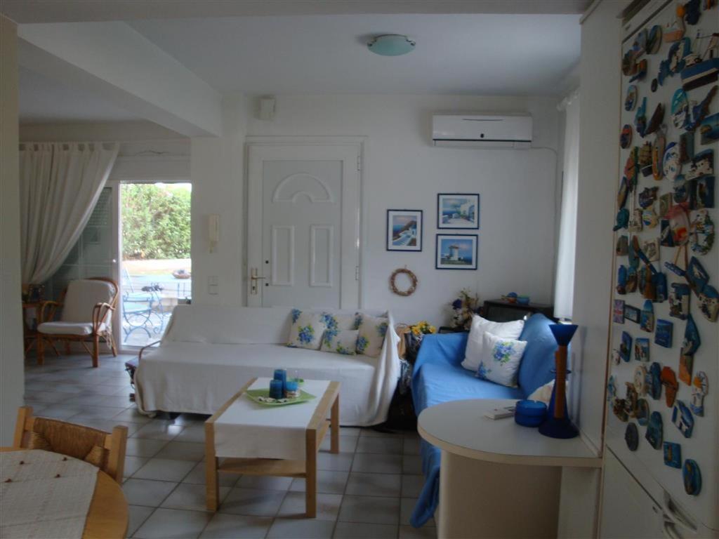 Wonderful House With Private Garden Villa Flogita Bagian luar foto