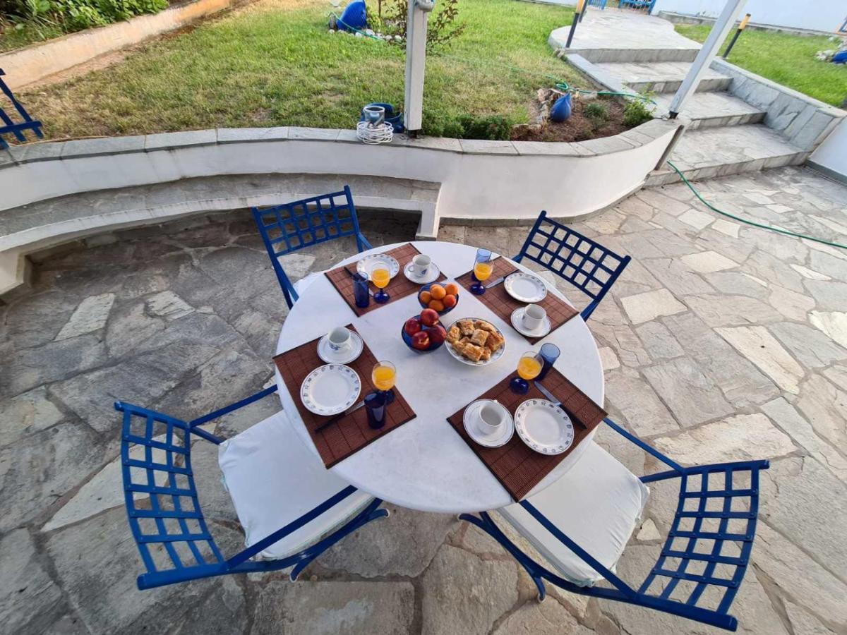 Wonderful House With Private Garden Villa Flogita Bagian luar foto